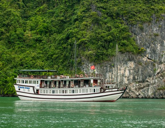 Top 10 Must-Do Experiences in Vietnam
