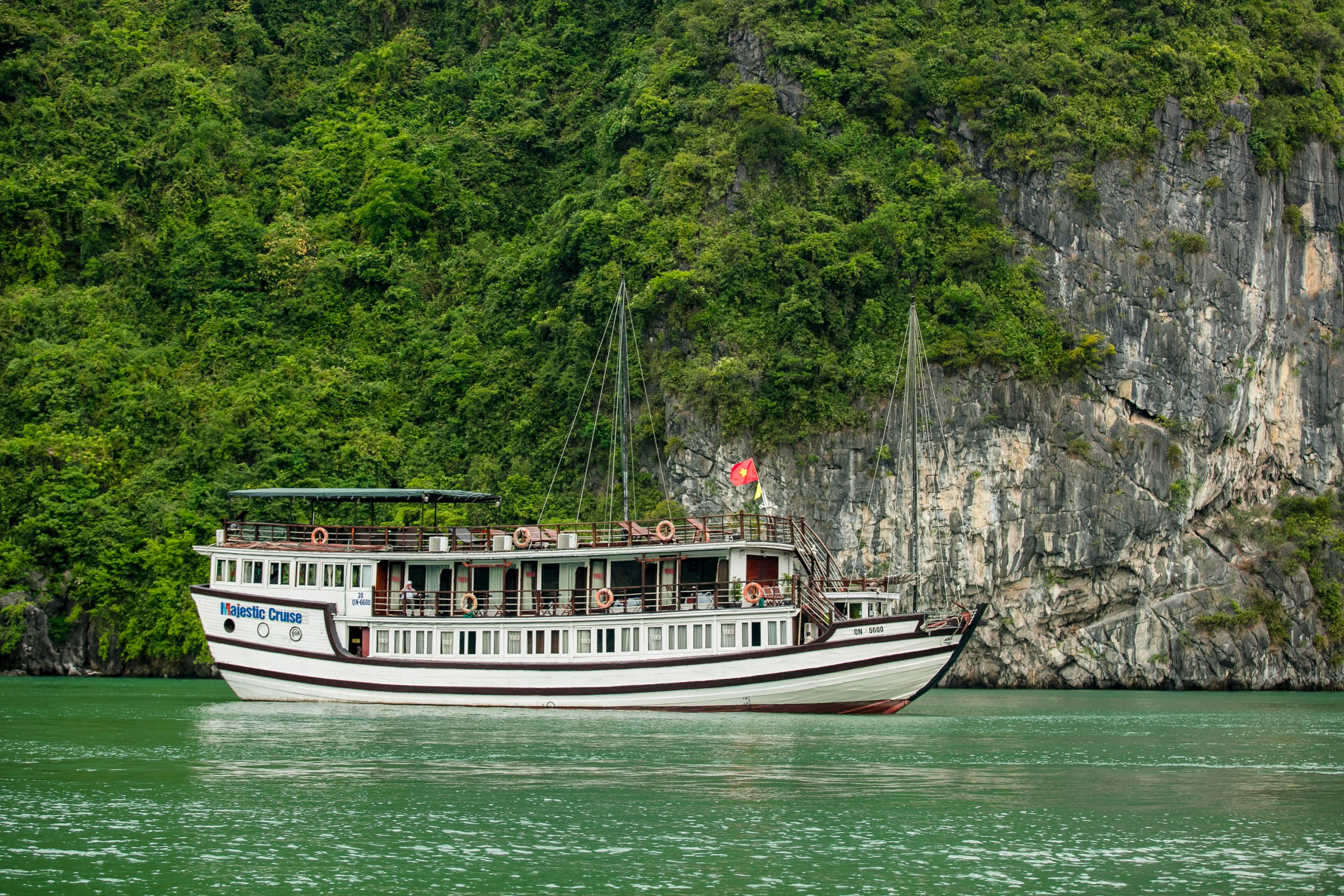 Top 10 Must-Do Experiences in Vietnam