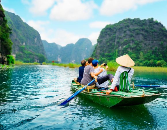 tourist place in vietnam