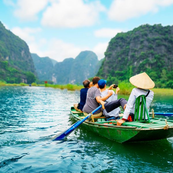 tourist place in vietnam